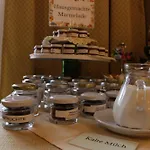 Haus Riedl בית הארחה