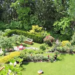 בית הארחה Haus Riedl 3*