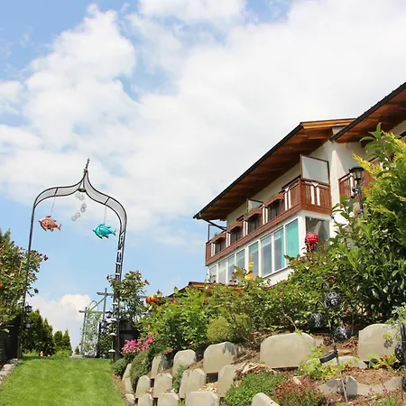 Haus Riedl بيت ضيافة