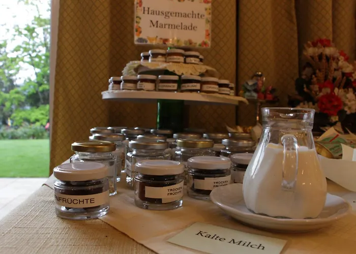 Haus Riedl בית הארחה